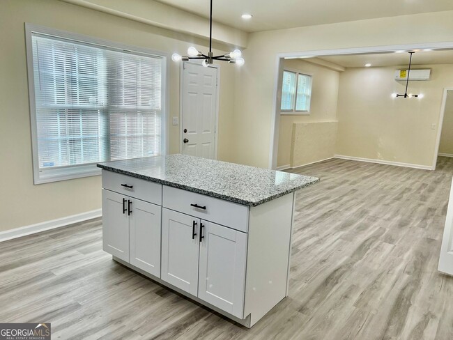 Foto del edificio - 4001 Oak Field Dr