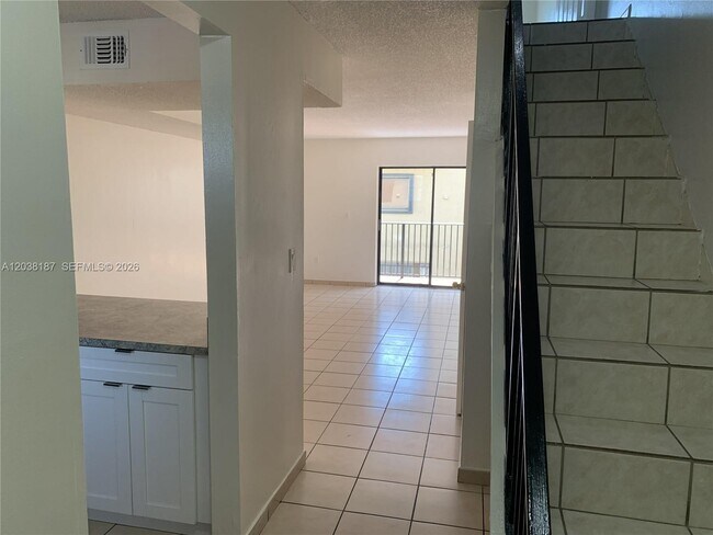 Foto del edificio - 2319 W 60th St