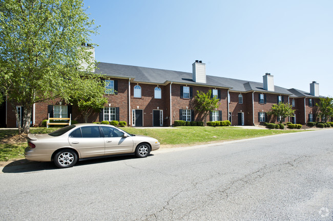 Building Photo - Mountain Chase