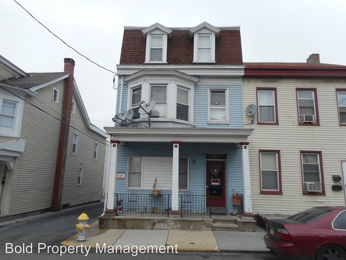 523 Walnut St, Lebanon, PA 17042 Room for Rent in Lebanon, PA