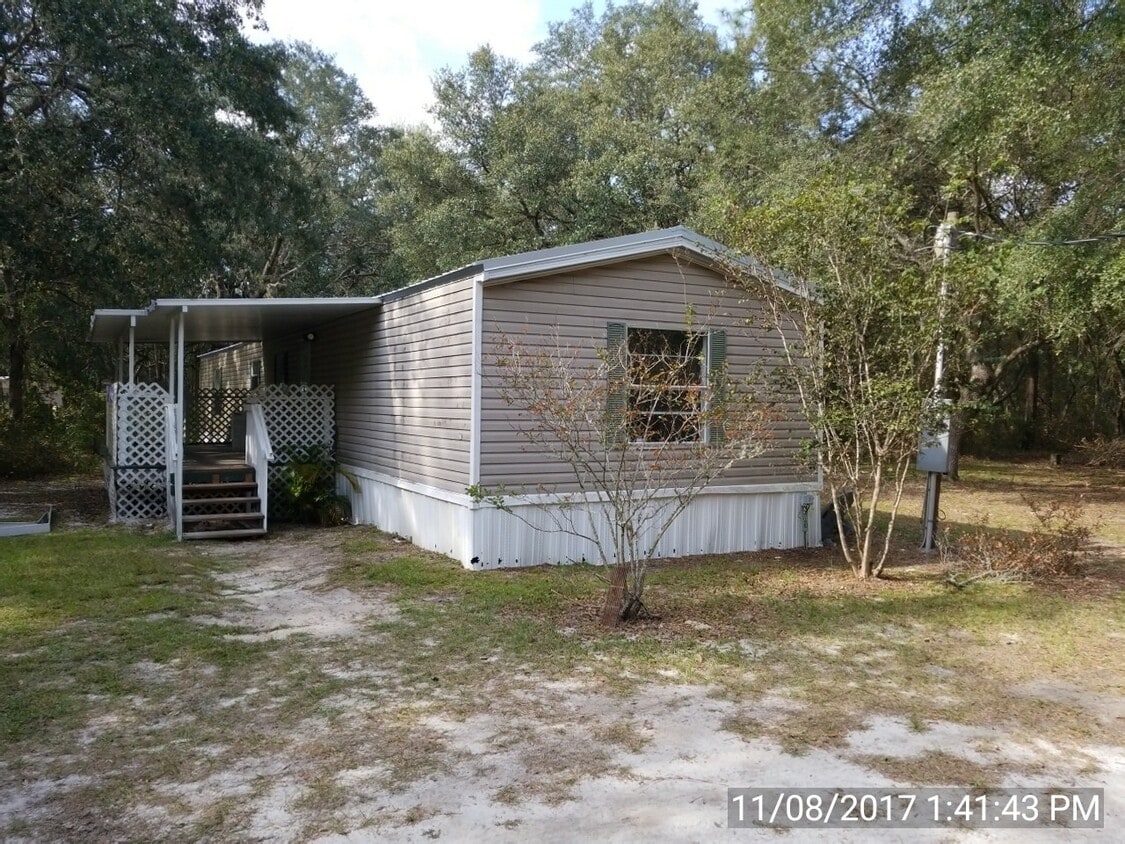 168 Poplar Dr, Interlachen, FL 32148 House for Rent in Interlachen