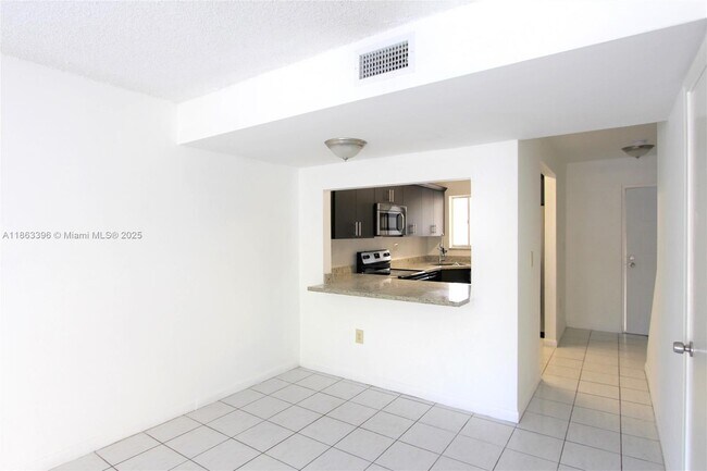 Foto del edificio - 2750 W 76th St