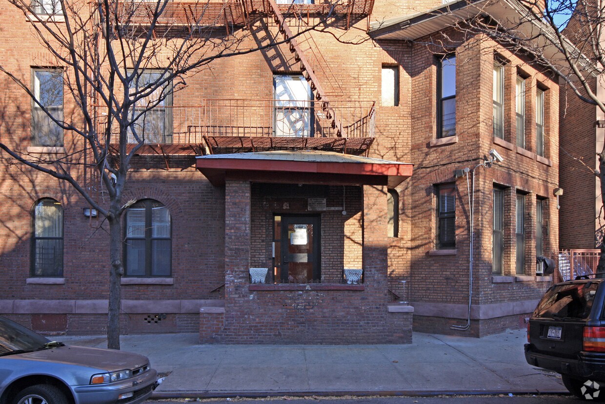 Foto del edificio - 305 Decatur St