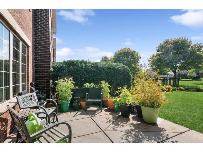 Foto del edificio - 12414 Flanders Ct NE
