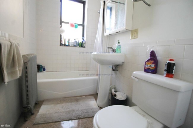 Building Photo - 4 br, 2 bath  - 35 Cummings Rd # 5HG