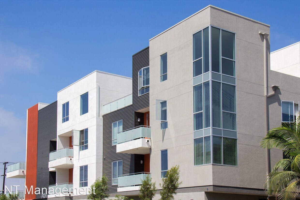 Foto principal - 3 br, 3 bath Apartment - 11929 Courtleigh ...
