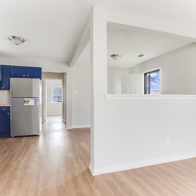 2015 Glenfield Ave, Dallas, TX 75224 House Rental in Dallas, TX