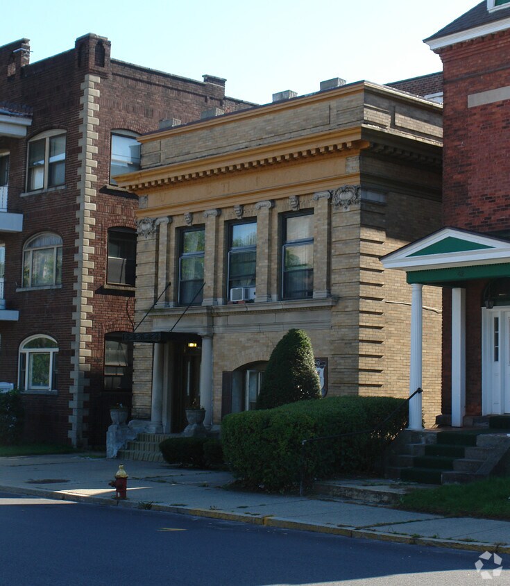 40 Division St, Amsterdam, NY 12010 Apartments in Amsterdam, NY