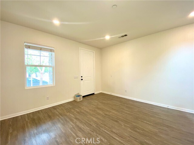 Foto del edificio - 4733 Rogers Way