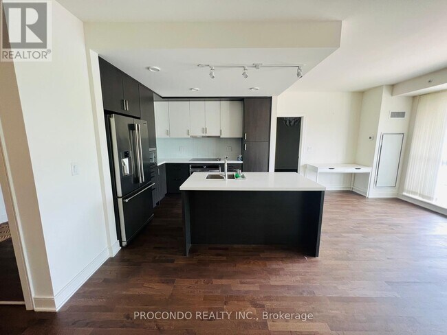 Photo du bâtiment - 1575-1575 Lakeshore Rd W