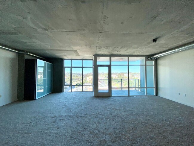 Foto del edificio - Stunning 11th Floor Studio w/ Washer/Dryer...