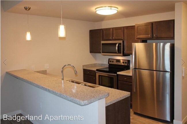 Foto del edificio - 702 Vineyard Dr