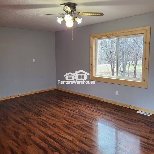 Building Photo - Neat and Clean 4 Bedroom Home for Rent