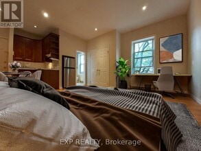 Building Photo - 195 Carlton St.