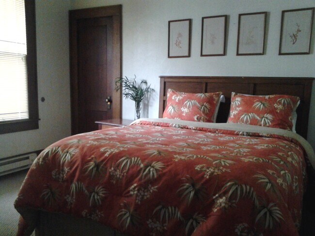 Foto del edificio - 105 Stanhope Ct