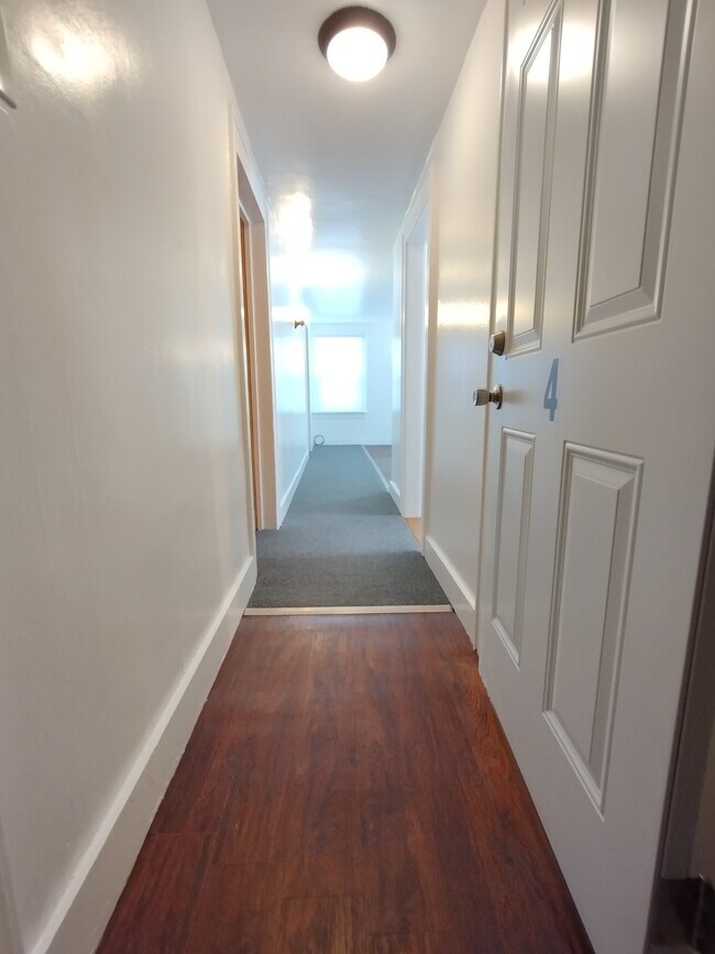 Entry - 800 Burden Lake Rd