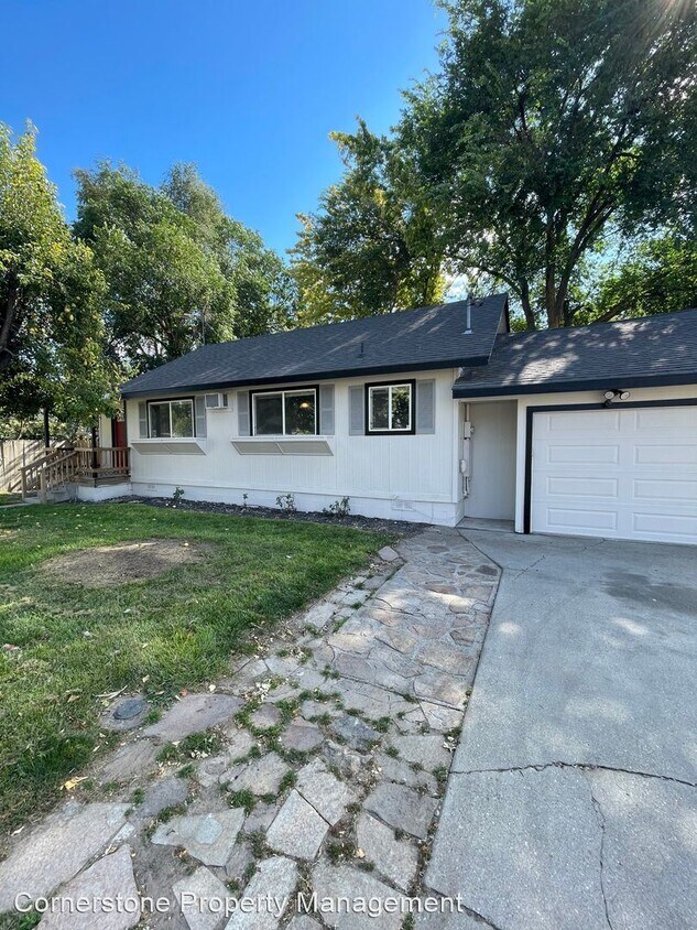 2 br, 1 bath House 515 E Colorado Ave House Rental in Nampa, ID