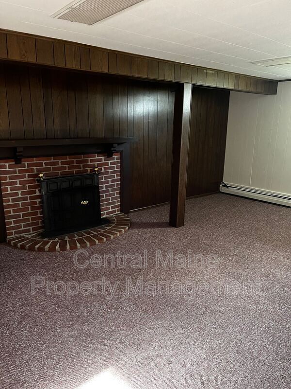 Building Photo - 106 Broadview Ave