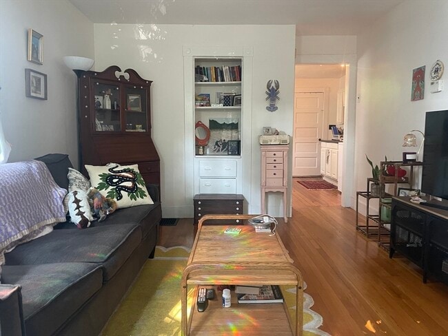 Building Photo - 47 Aberdeen Ave