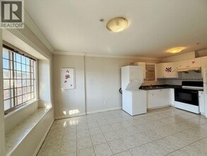 Building Photo - 12xx E 61st Ave