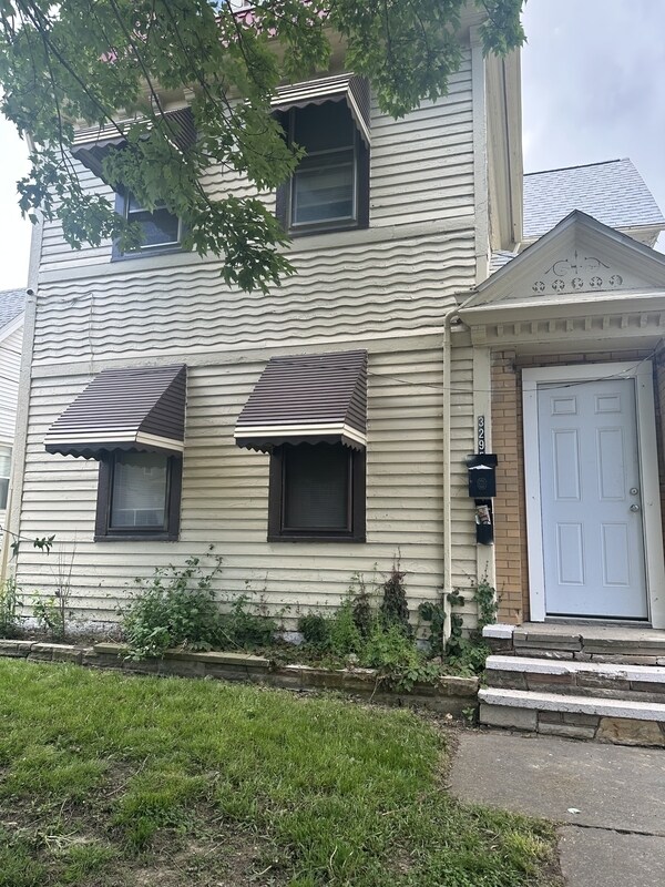 Primary Photo - 3295 W 54th St