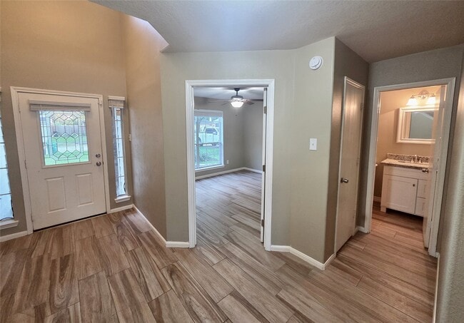 Building Photo - 2515 Braley Park Ln