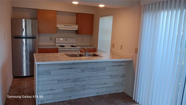 Foto del edificio - 5365 SE 28th Ln