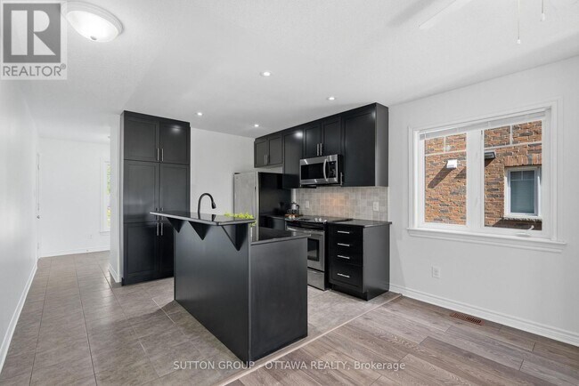 Building Photo - 2563 Longfields Dr