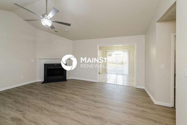 Building Photo - 3 Bedroom Pet-Friendly Home in GREENSBORO,...