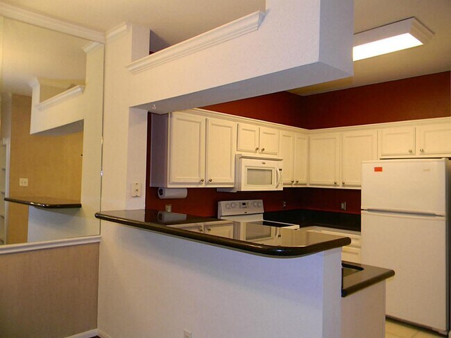 Building Photo - 1330 Old Spanish Trl
