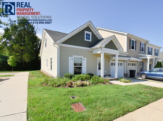 Foto del edificio - Wonderful 3BR/3BA townhome in Franklin! At...