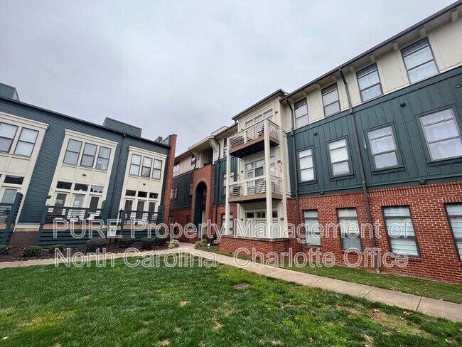 Foto del edificio - 462 New Bern Station Ct