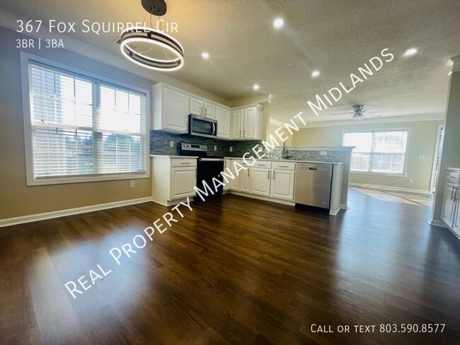Building Photo - Move-in Ready Home in Chandler's Hall! Mil...