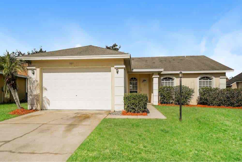 Foto principal - 3011 Thoroughbred Loop S