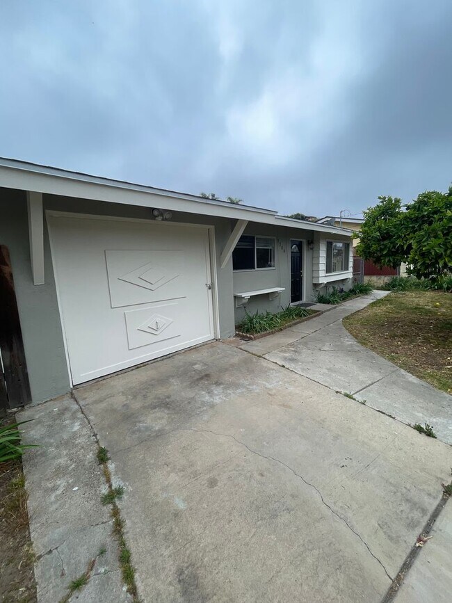 Foto del edificio - Great 3-Bedroom + Large Bonus Room Home ne...