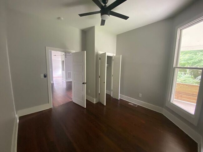 Foto del edificio - Amazing Updated One Bedroom in South Nashv...
