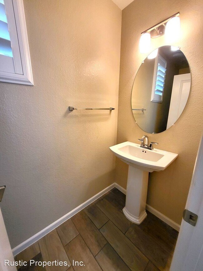 Building Photo - 4 br, 3 bath House - 3040 Candle Lake Ct.