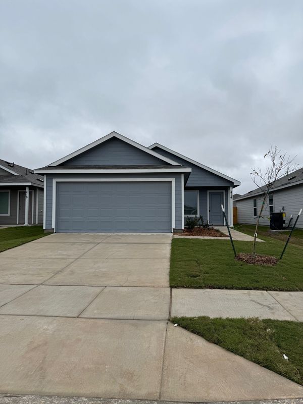 Foto principal - 414 Bower Dr