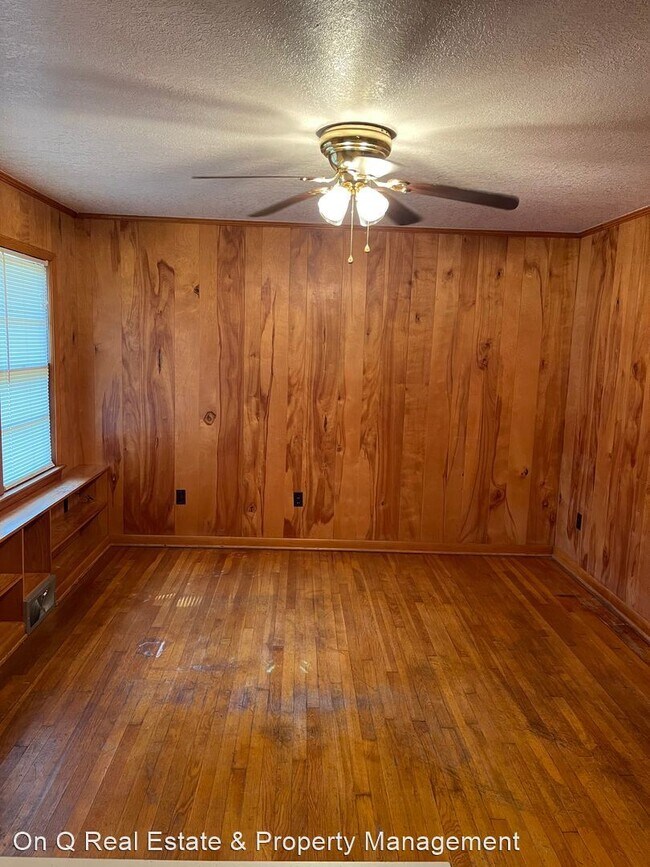 Foto del edificio - 3 br, 2 bath House - 908 Twin Oaks