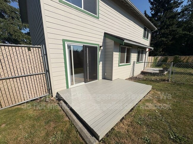 Building Photo - 2417 Xenia St