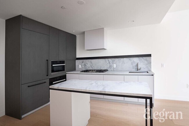 Foto del edificio - 45 E 7th St