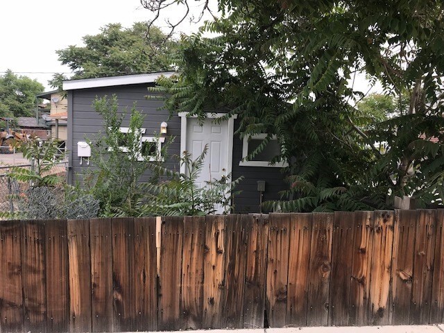 Foto principal - 445 Stewart St