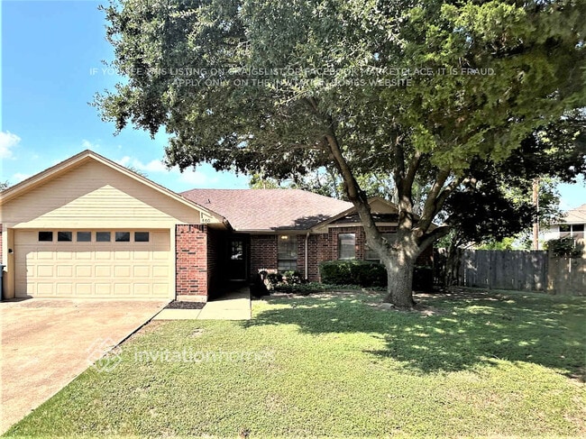 Building Photo - 400 Partridge Cir