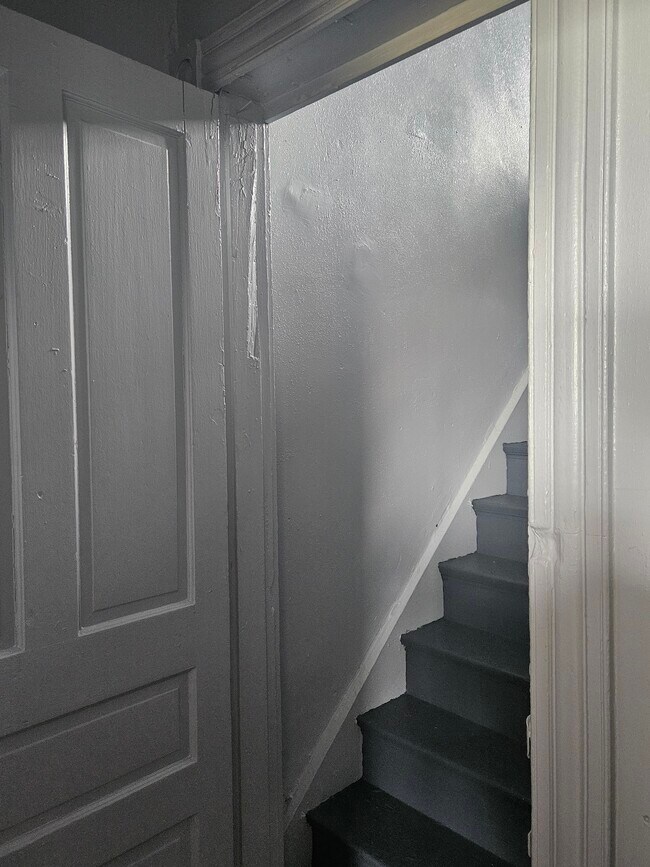 Photo - 635 Hawthore Ave Apartment