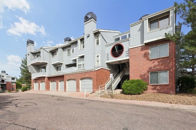 Building Photo - 1065 Acapulco Ct