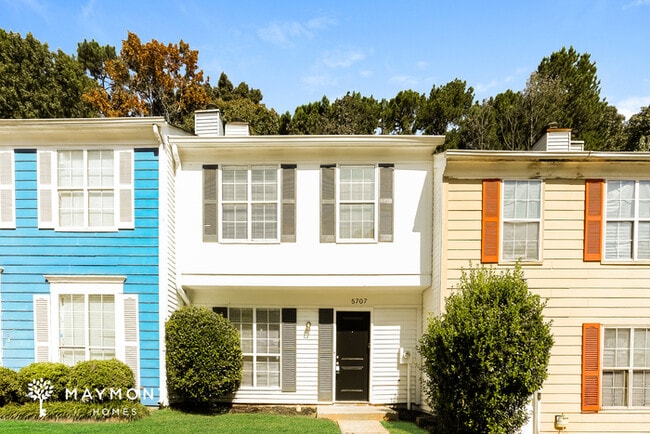 Building Photo - 5707 Wells Cir