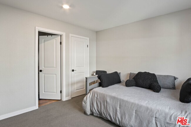 Building Photo - 716 Sienna Way