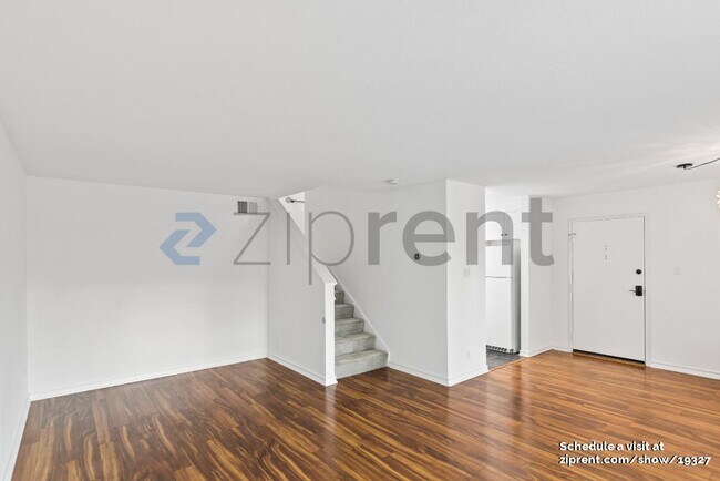 Foto del edificio - 2720 Oak Rd