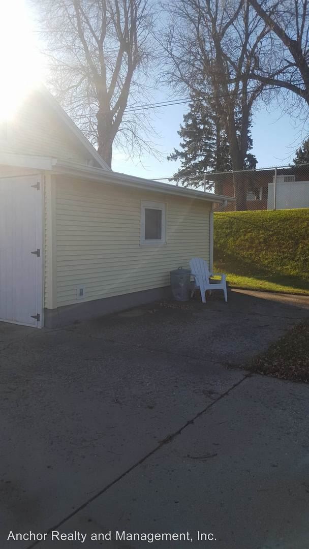 Building Photo - 401 9th Ave NE