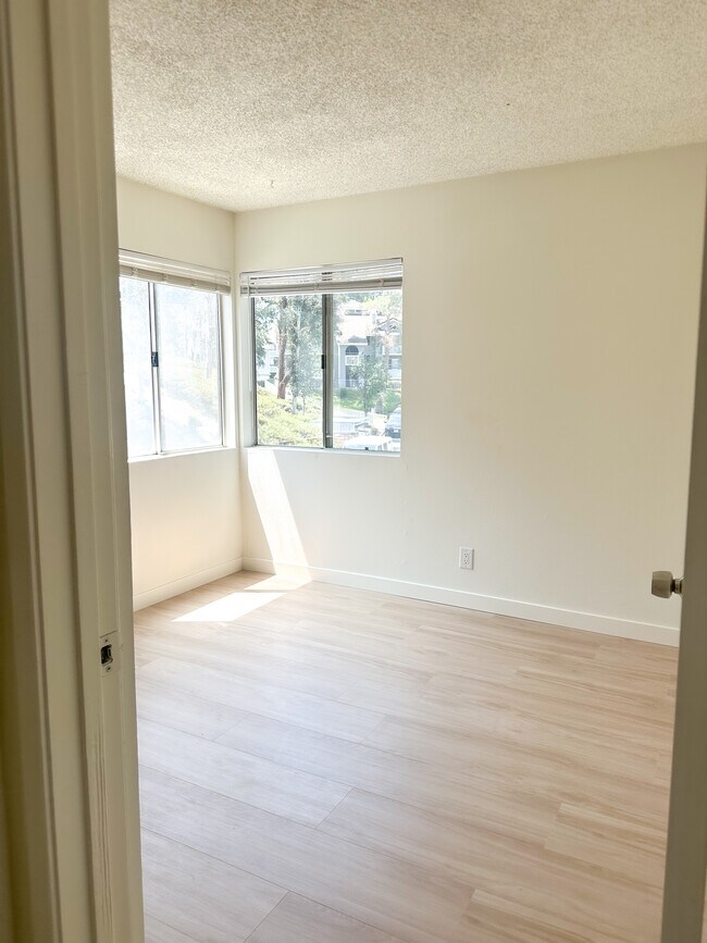 1 Bdrm - 20342 Rue Crevier